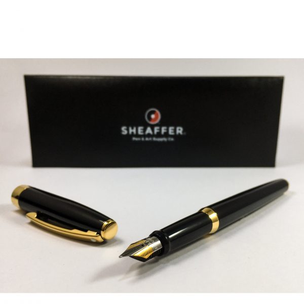 Sheaffer Sagaris GlossBlack with Gold Plated Trim Fountain Pen. - Image 4