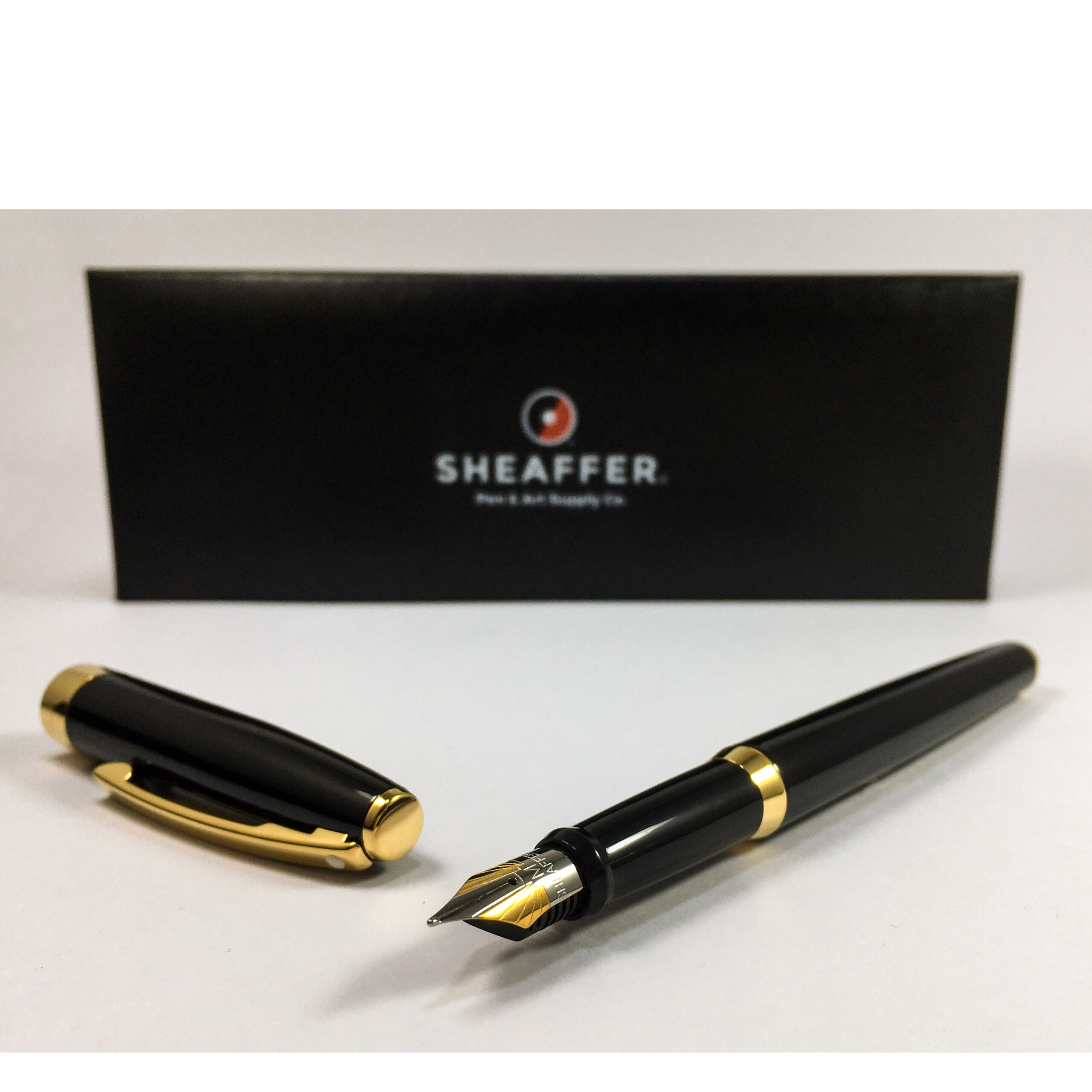 Sheaffer Sagaris GlossBlack with Gold Plated Trim Fountain Pen